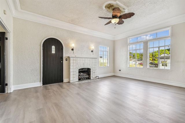 2102 W LA SALLE STREET, Tampa, FL 33607