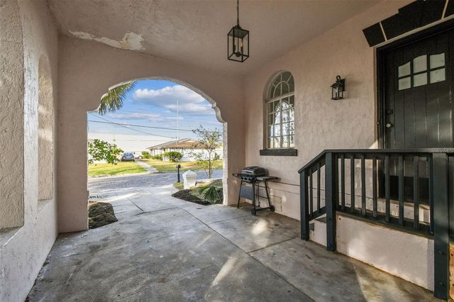 2102 W LA SALLE STREET, Tampa, FL 33607