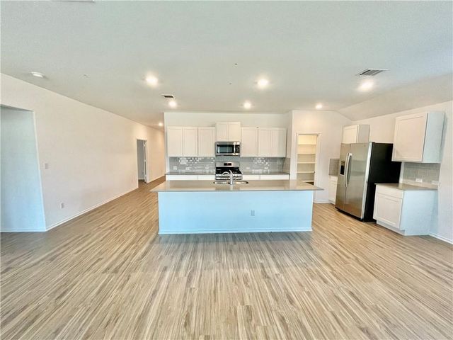 1721 Devine Lake BND, Leander, TX 78641