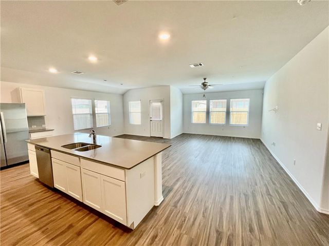 1721 Devine Lake BND, Leander, TX 78641