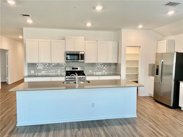 1721 Devine Lake BND, Leander, TX 78641