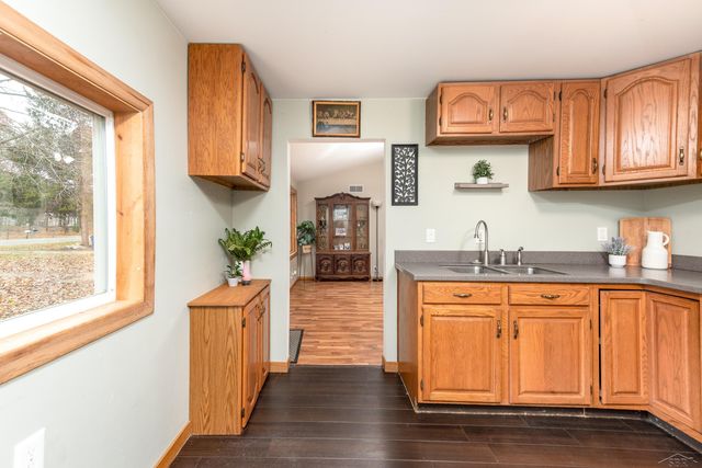 428 S 8 Mile Road, Midland, MI 48640