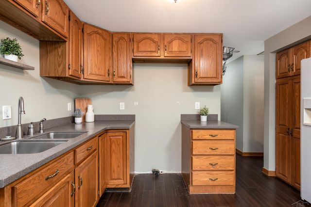 428 S 8 Mile Road, Midland, MI 48640