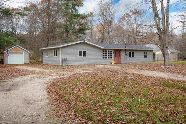 428 S 8 Mile Road, Midland, MI 48640