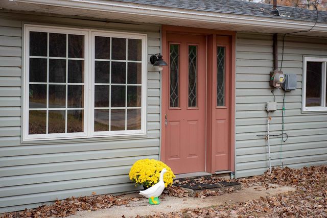 428 S 8 Mile Road, Midland, MI 48640