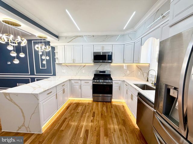 1942 S 56TH ST, Philadelphia, PA 19143