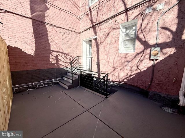 1942 S 56TH ST, Philadelphia, PA 19143