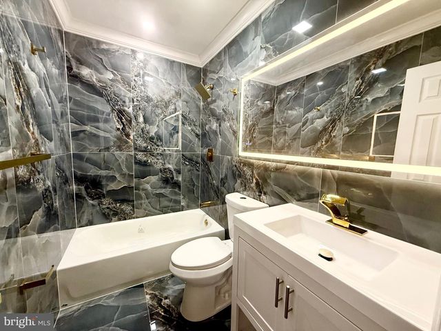 1942 S 56TH ST, Philadelphia, PA 19143