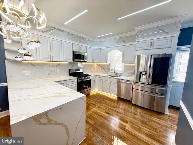 1942 S 56TH ST, Philadelphia, PA 19143