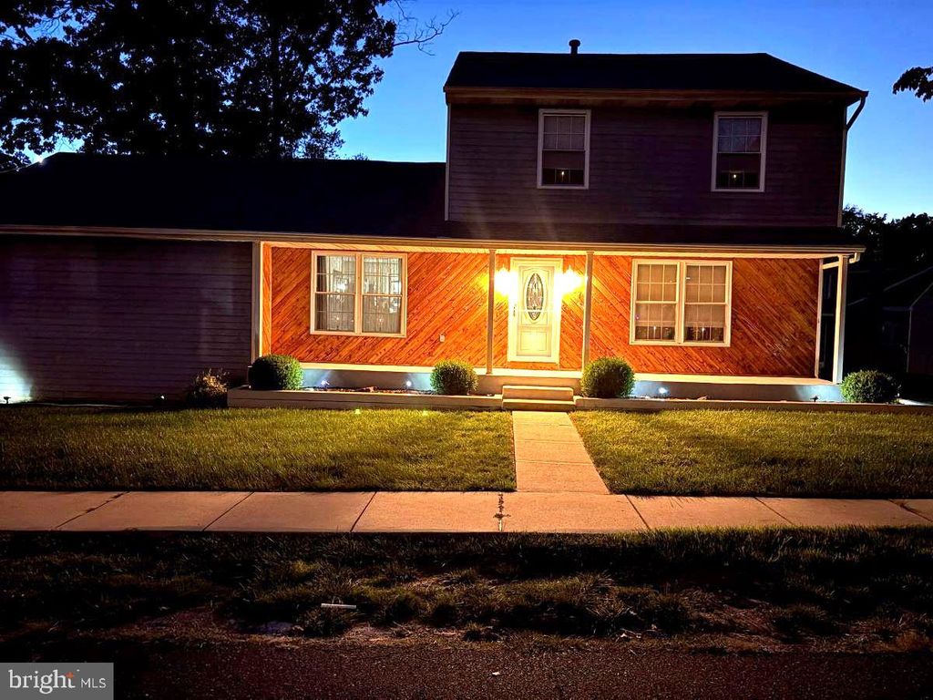 487 LONGWOOD AVE, Woodbury, NJ 08096