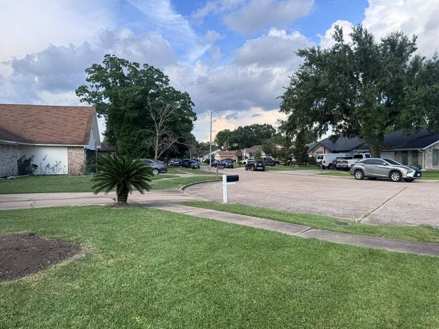 14418 Moorfield Drive, Houston, TX 77083