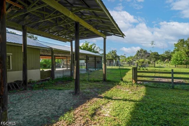9200 Nalle Grade RD, North Fort Myers, FL 33917