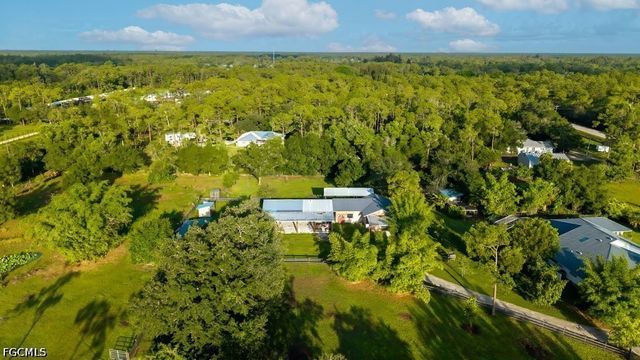 9200 Nalle Grade RD, North Fort Myers, FL 33917