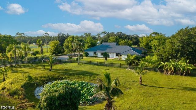 9200 Nalle Grade RD, North Fort Myers, FL 33917