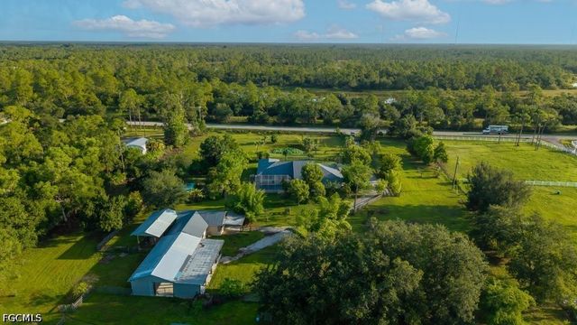 9200 Nalle Grade RD, North Fort Myers, FL 33917