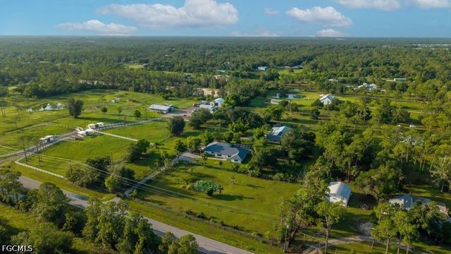 9200 Nalle Grade RD, North Fort Myers, FL 33917