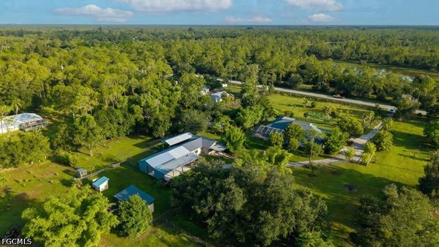 9200 Nalle Grade RD, North Fort Myers, FL 33917