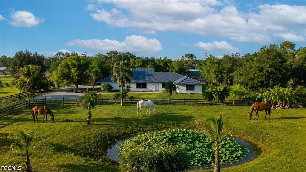 9200 Nalle Grade RD, North Fort Myers, FL 33917