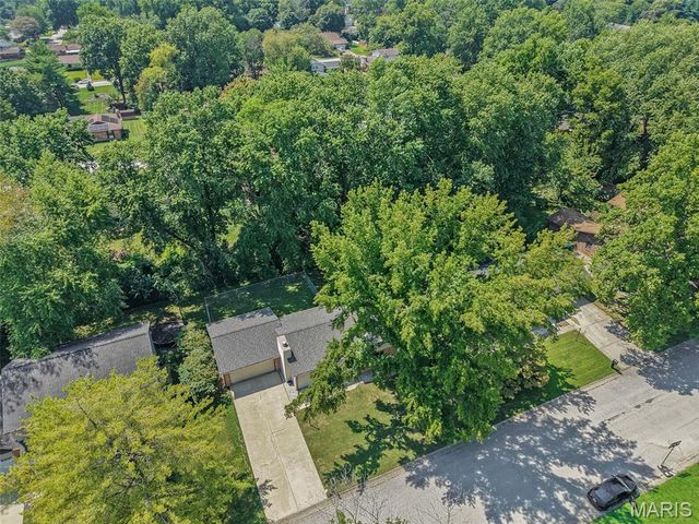 121 Turnbridge Drive, Swansea, IL 62226
