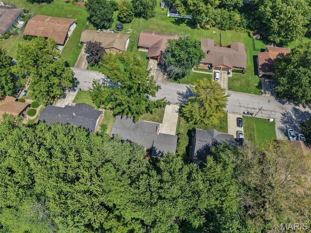 121 Turnbridge Drive, Swansea, IL 62226