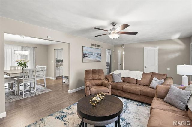 121 Turnbridge Drive, Swansea, IL 62226