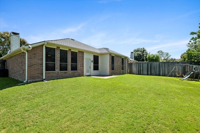 1620 Redwood Drive, Corinth, TX 76210