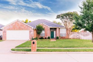 1620 Redwood Drive, Corinth, TX 76210