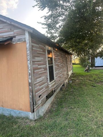 610 S Falls, Mart, TX 76664