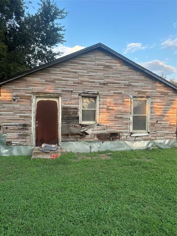 610 S Falls, Mart, TX 76664