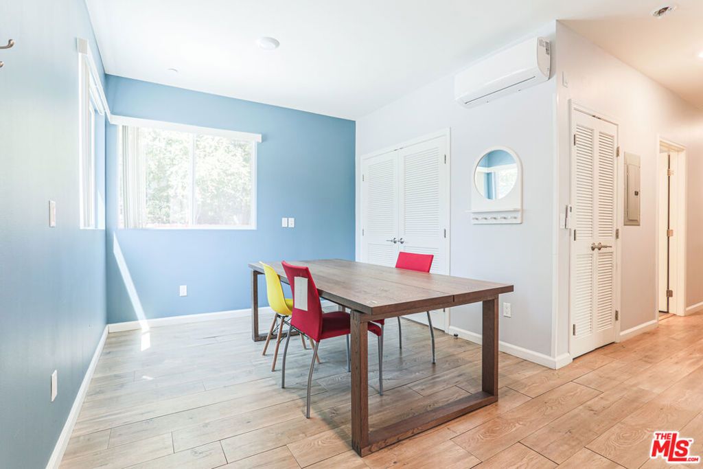 1259 W 36th Place, Los Angeles, CA 90007 — photo 2