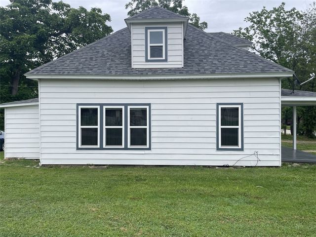 602 E Church Avenue, Berryville, AR 72616