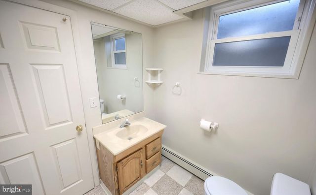 575 SUNDALE DR, York, PA 17402