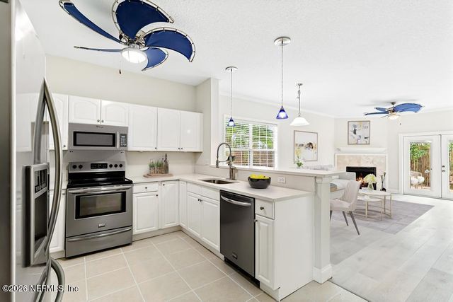 66 W 14TH Street, Atlantic Beach, FL 32233