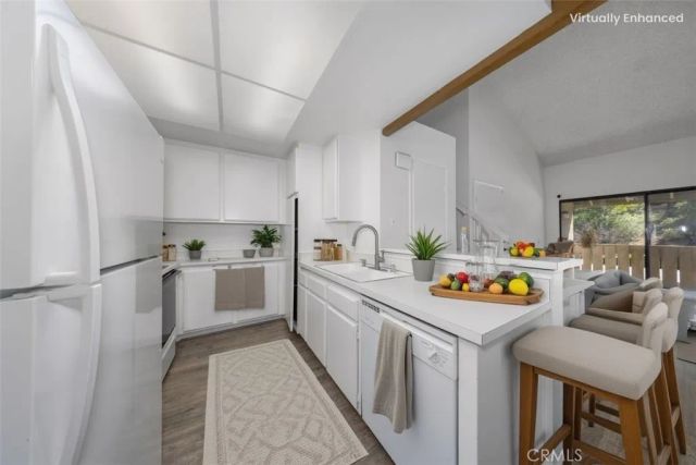 32 Town And Country Road, Phillips Ranch, CA 91766