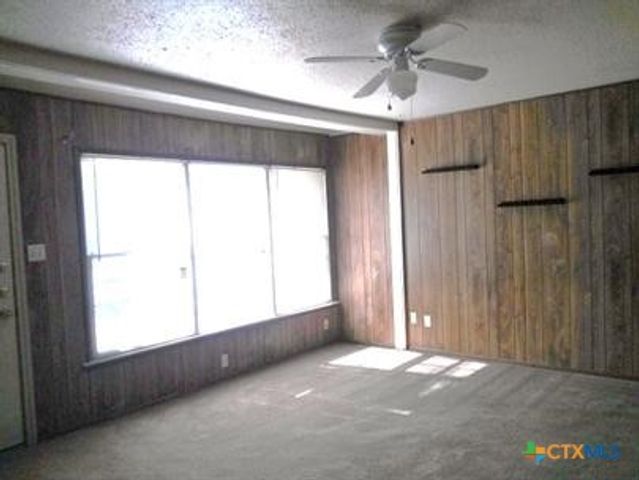 503 E Dean Avenue, Killeen, TX 76541