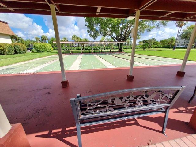 24 Abbey Ln 201, Delray Beach, FL 33446