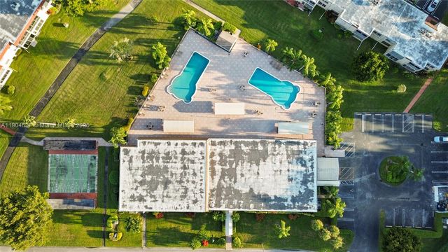 24 Abbey Ln 201, Delray Beach, FL 33446