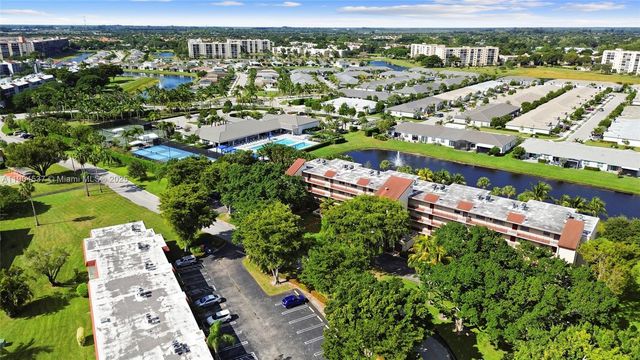 24 Abbey Ln 201, Delray Beach, FL 33446