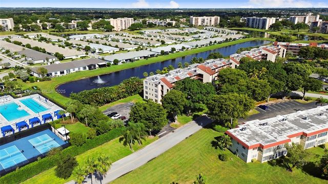 24 Abbey Ln 201, Delray Beach, FL 33446