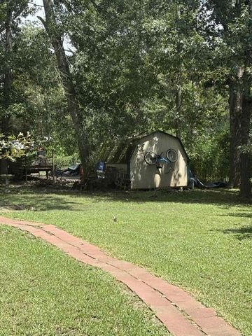 320 Oak Tree Drive, Point Blank, TX 77364