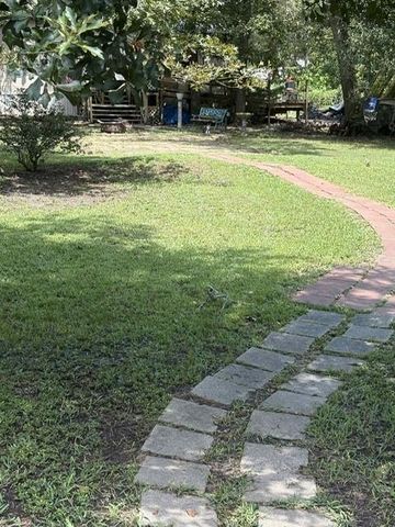 320 Oak Tree Drive, Point Blank, TX 77364