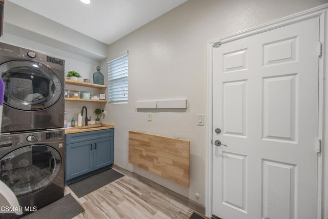1101 Via Hispano, Newbury Park, CA 91320