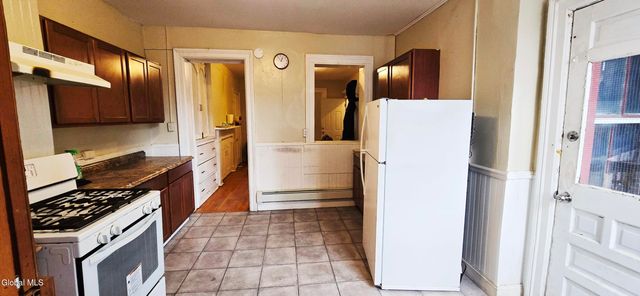 61 Grand Street, Albany, NY 12207