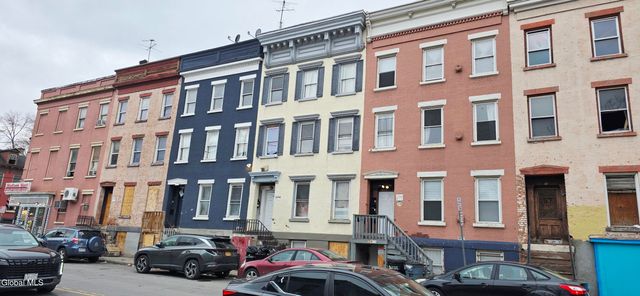 61 Grand Street, Albany, NY 12207
