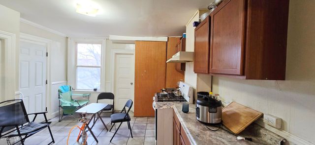 61 Grand Street, Albany, NY 12207