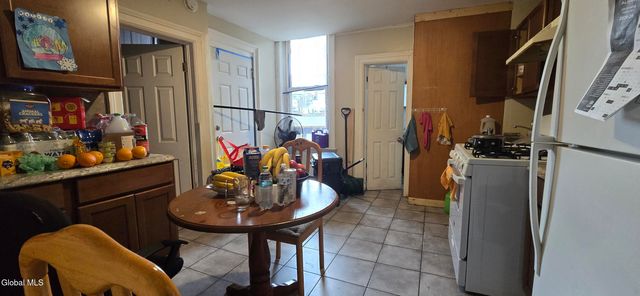 61 Grand Street, Albany, NY 12207
