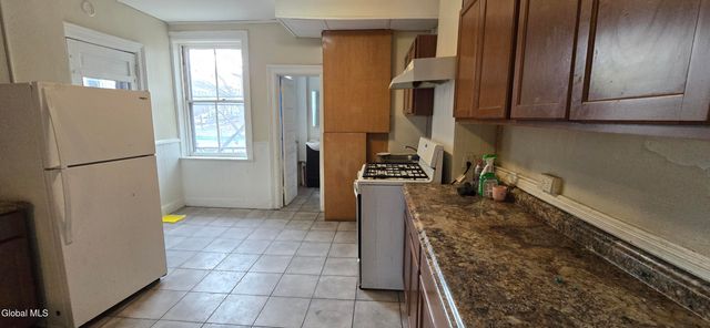 61 Grand Street, Albany, NY 12207