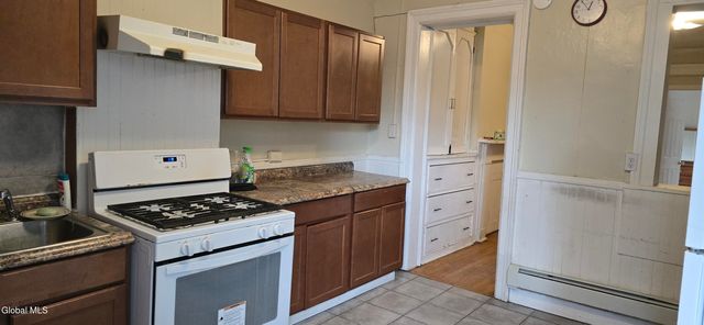 61 Grand Street, Albany, NY 12207