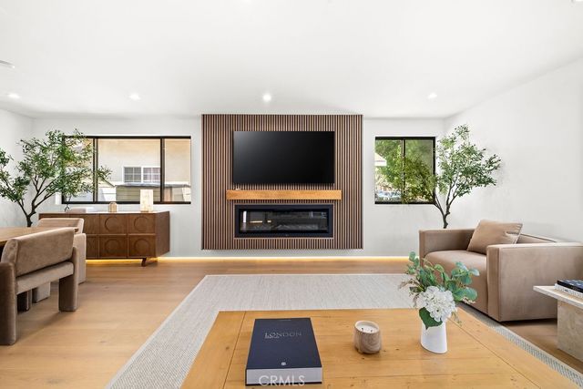 2621 2623 S Bentley Avenue, Los Angeles, CA 90064