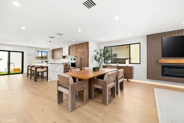 2621 2623 S Bentley Avenue, Los Angeles, CA 90064